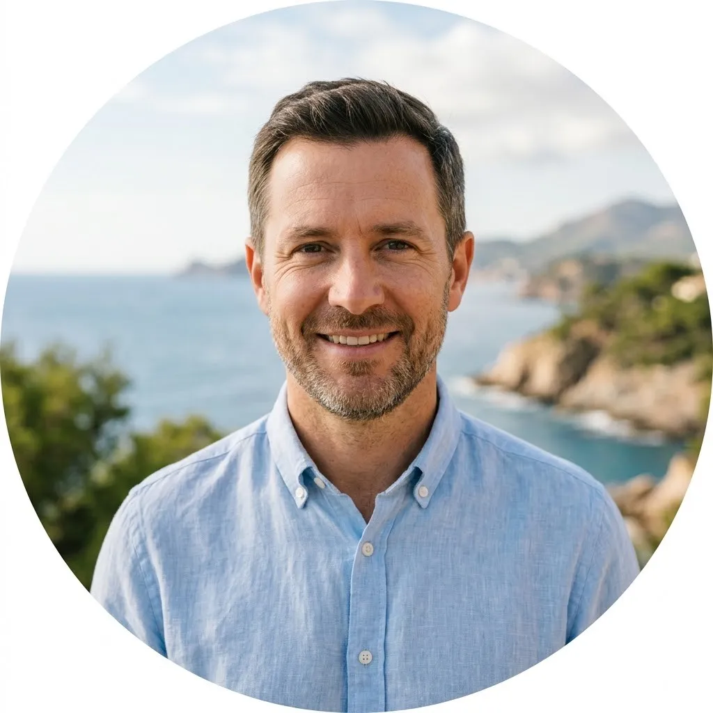 Founder of TraveleoSolo.com